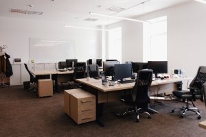 Mobilier bureau occasion : transformer l’espace de travail avec créativité et éco-responsabilité